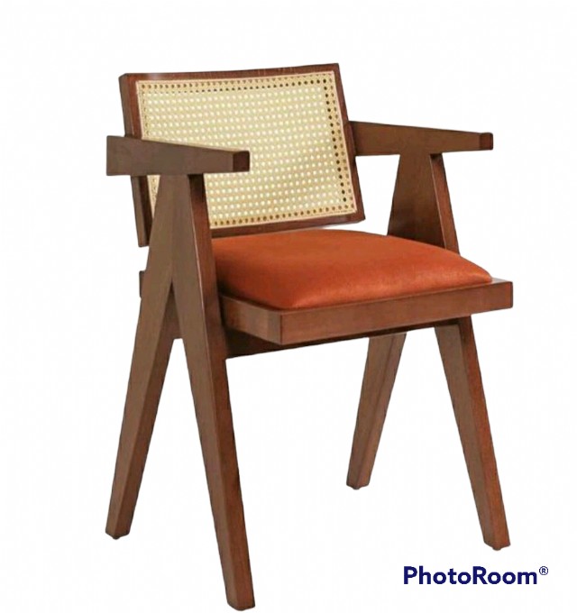 Hazarenlı Sandalye Döşemeli Leydi Hasırlı Sandalye Döşemeli Modeli