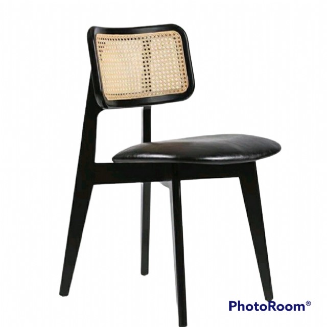 Hazarenlı Sandalye Modeli Siyah Renk Zion Hasırlı Döşemeli Sandalye