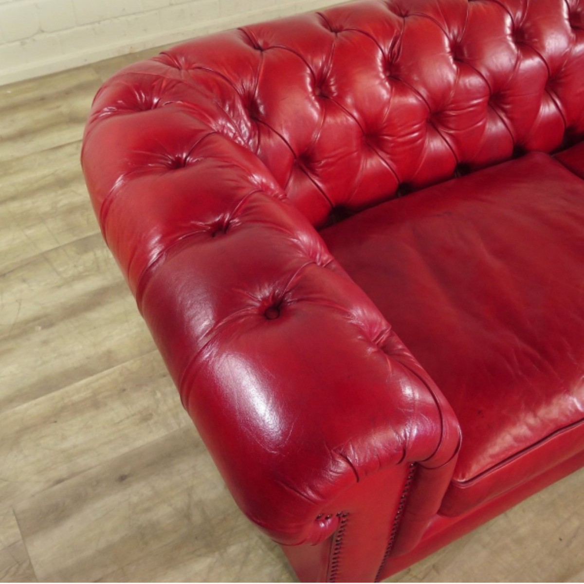 Koltuk Takımlar Üçlü Chesterfield Kanepe Kırmızı Renk Deri Tuncer Luxury